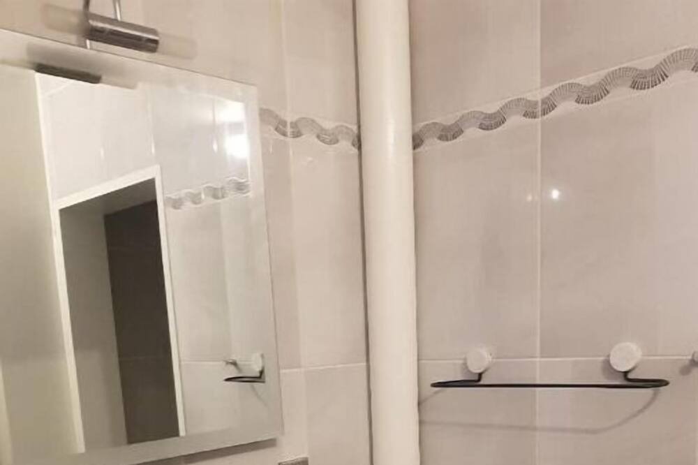 Photo of Bathroom in Toulouse Left Bank
