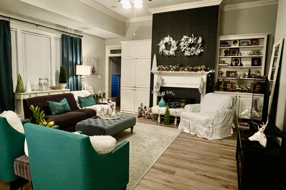 Photo of Livingroom in Prairieville