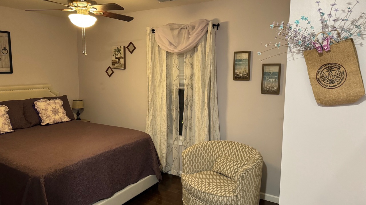 Photo of Bedroom in Stanford