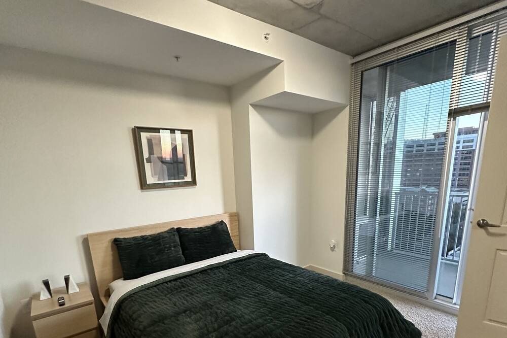 Photo of Bedroom in Midtown