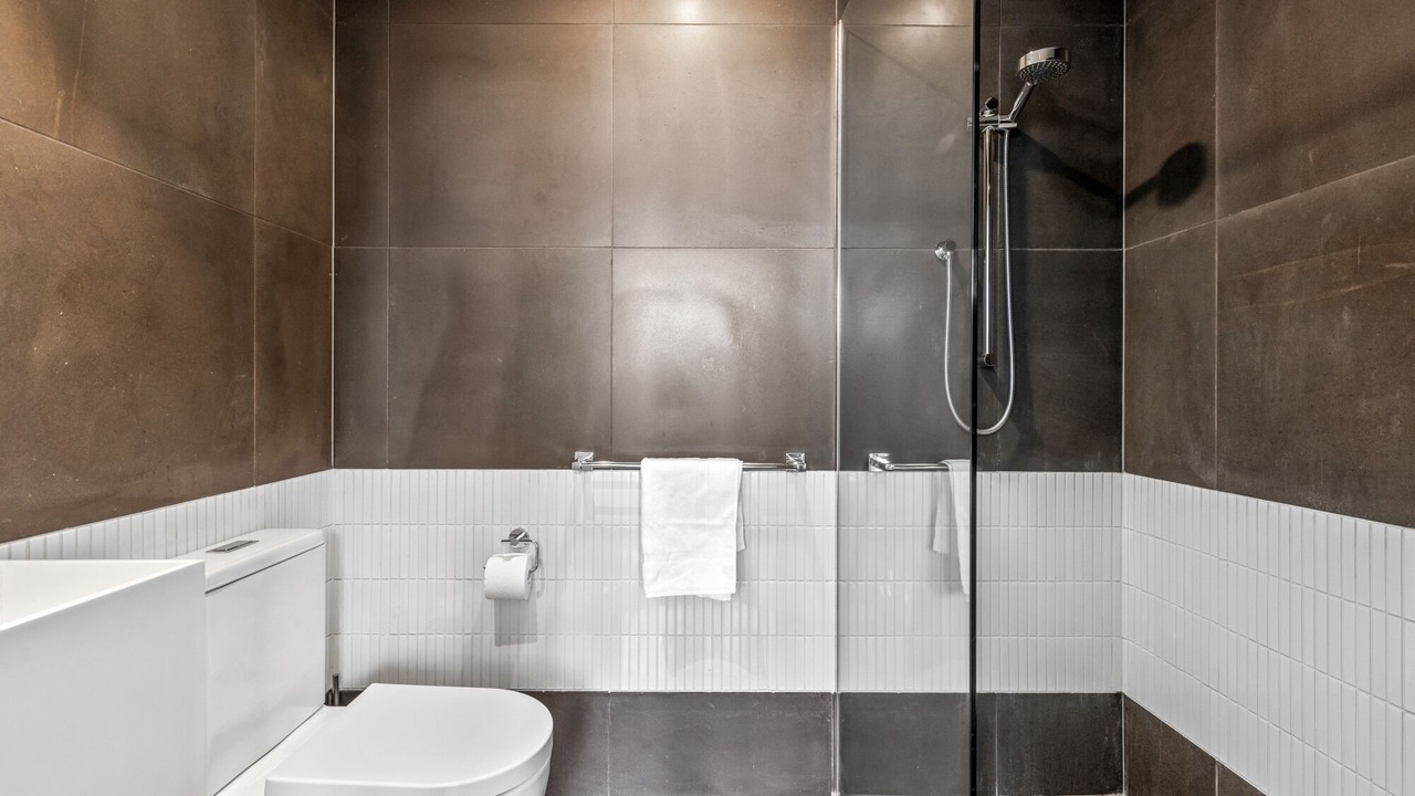 Photo of Others in Collingwood