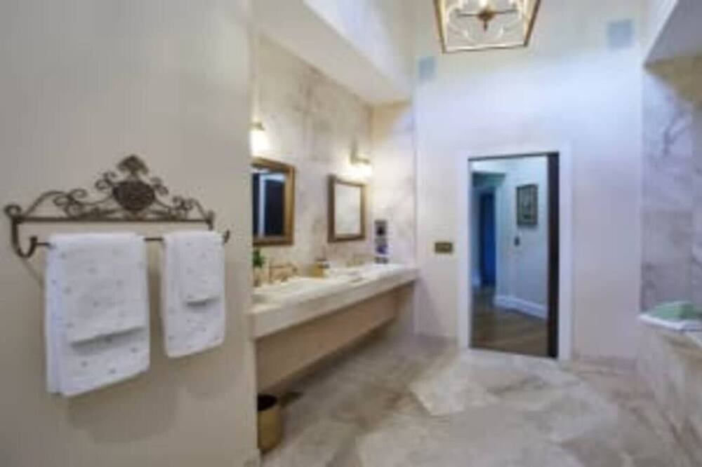 Photo of Bathroom in Remsenburg