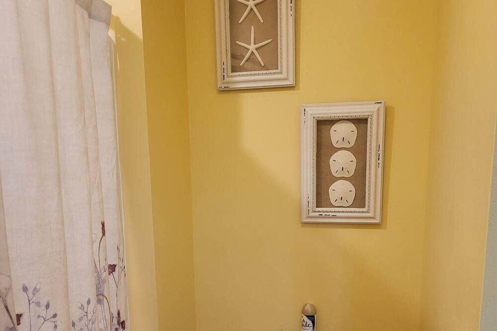 Photo of Bathroom in Bluff City