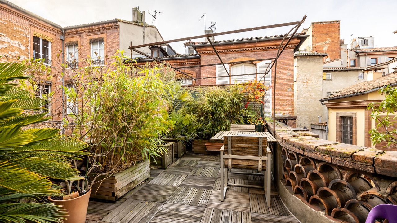 Photo of Outdoor in Carmes