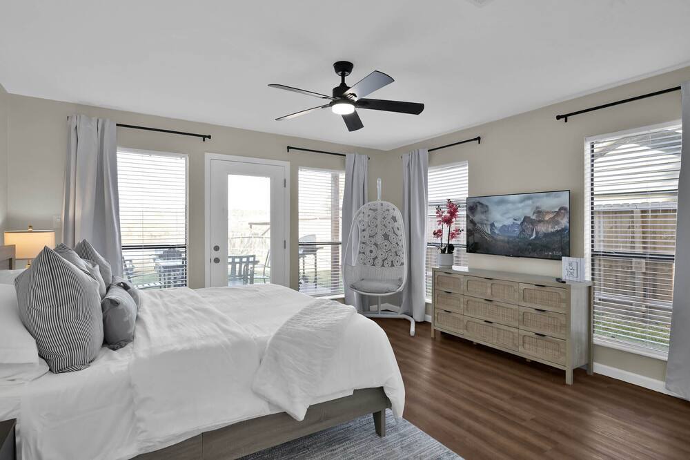 Photo of Bedroom in Montgomery