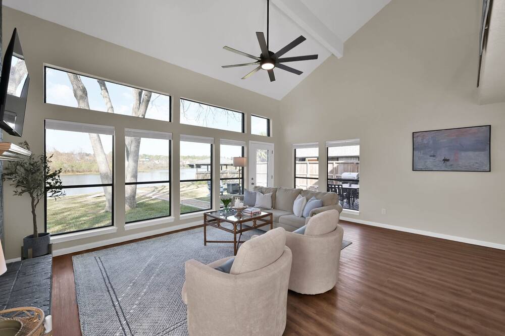 Photo of Livingroom in Montgomery