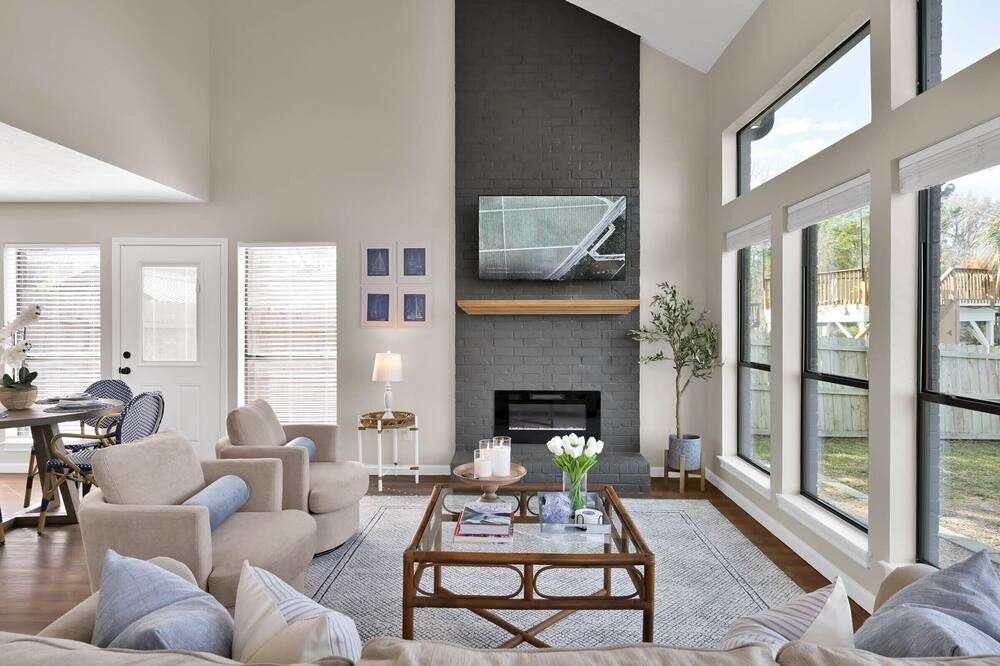 Photo of Livingroom in Montgomery