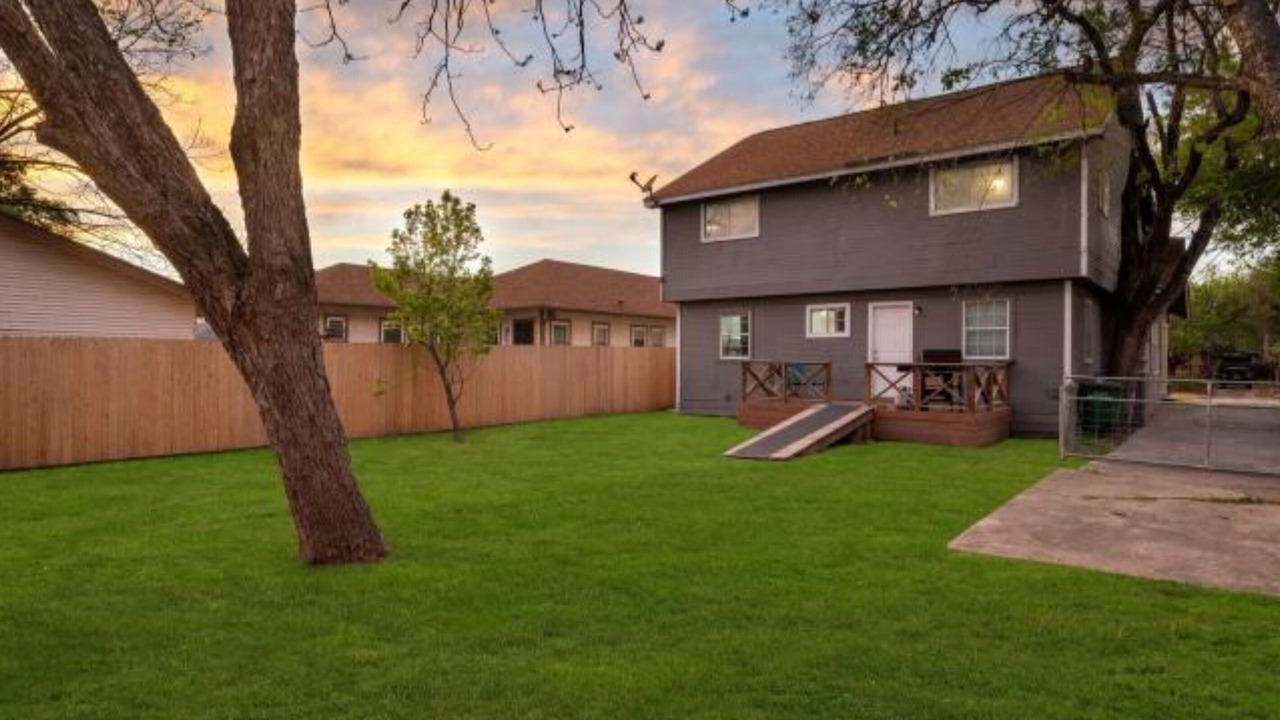 Photo of Outdoor in Highland Park