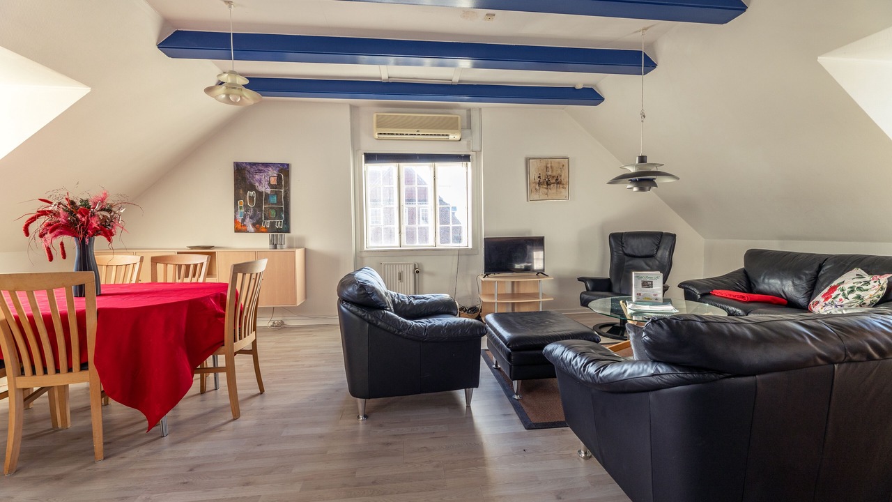 Photo of Others in Ronne