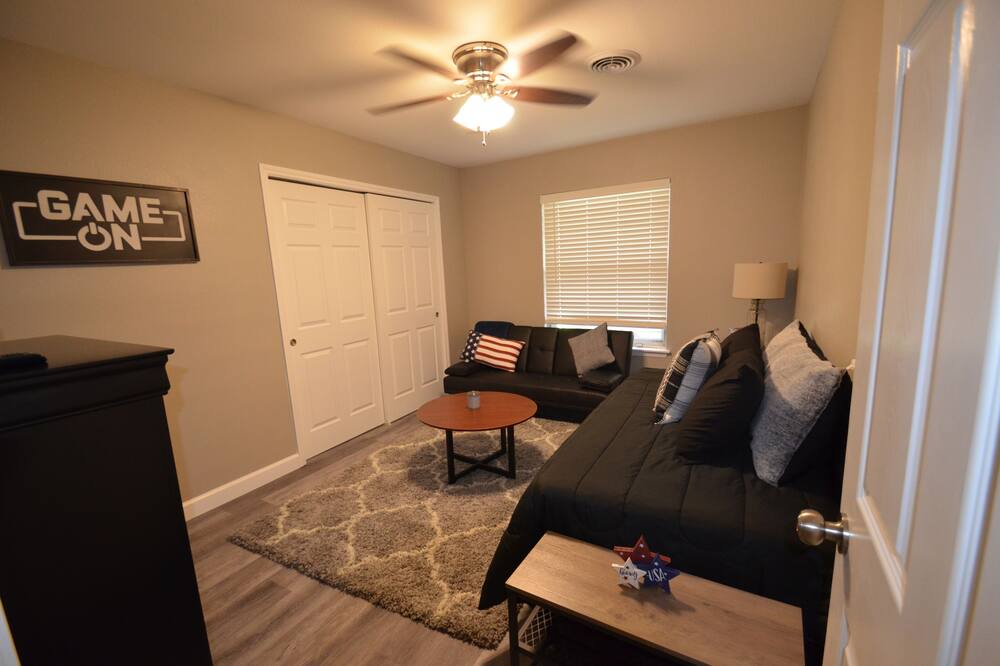 Photo of Livingroom in Universal City