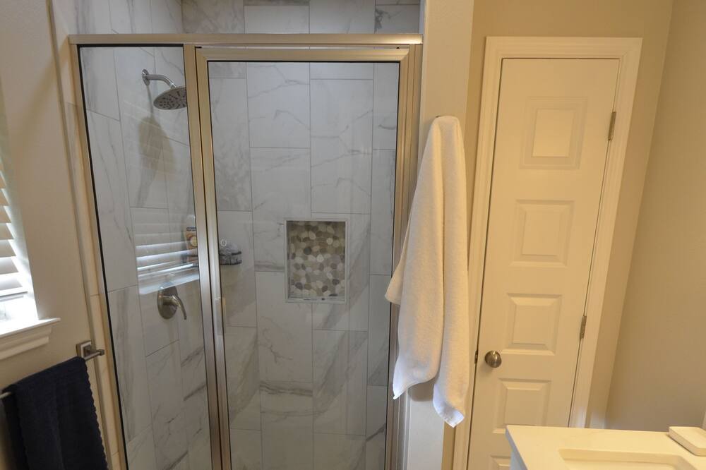 Photo of Bathroom in Universal City