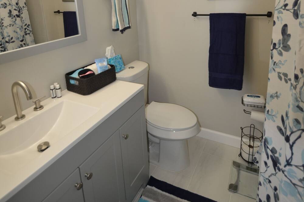 Photo of Bathroom in Universal City