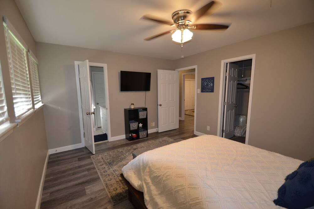 Photo of Bedroom in Universal City