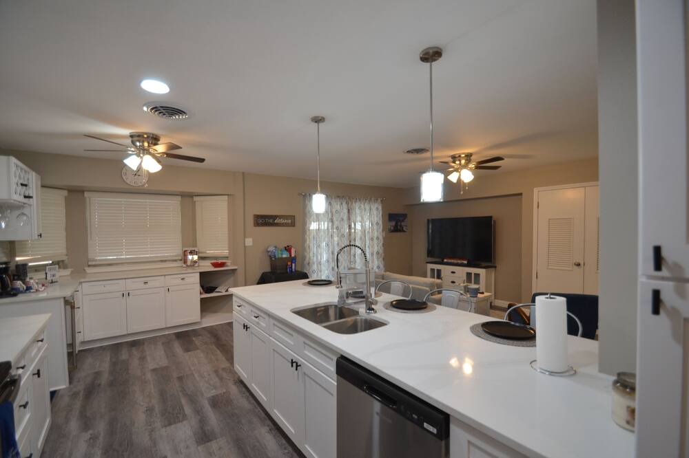Photo of Kitchen in Universal City
