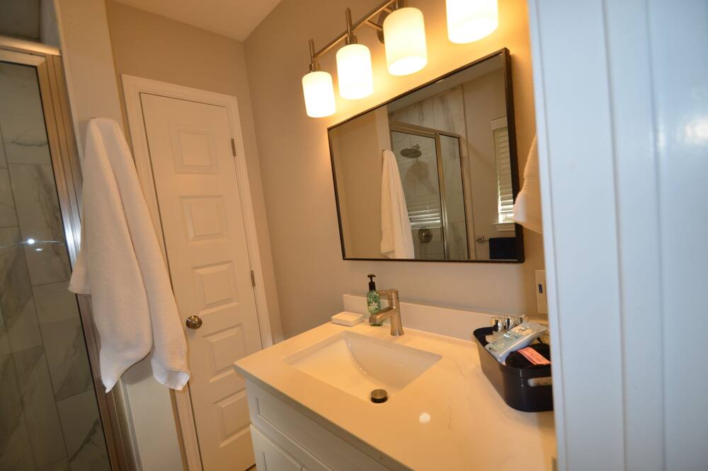 Photo of Bathroom in Universal City