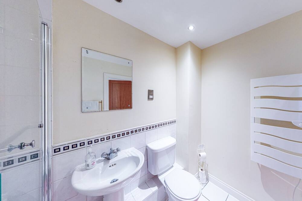 Photo of Bathroom in Reading City Centre