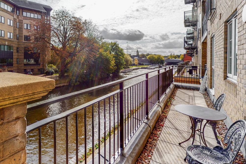 Photo of Patio Balcony in Reading City Centre
