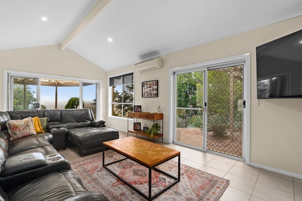 Photo of Livingroom in Ballard