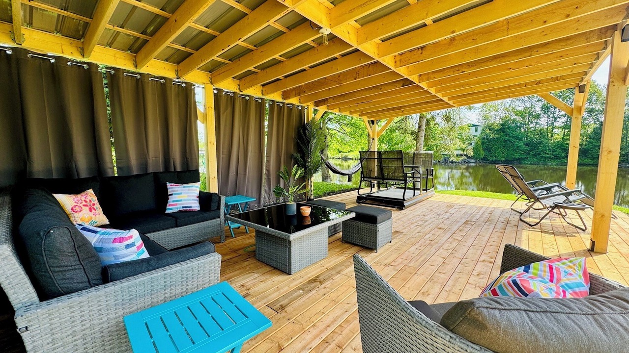 Photo of Patio Balcony in Le Haut-Saint-Francois Regional County Municipality