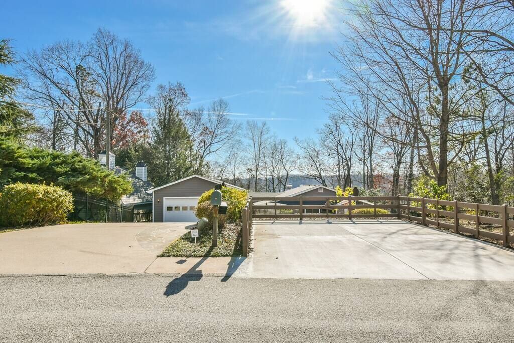 Photo of Others in Flowery Branch