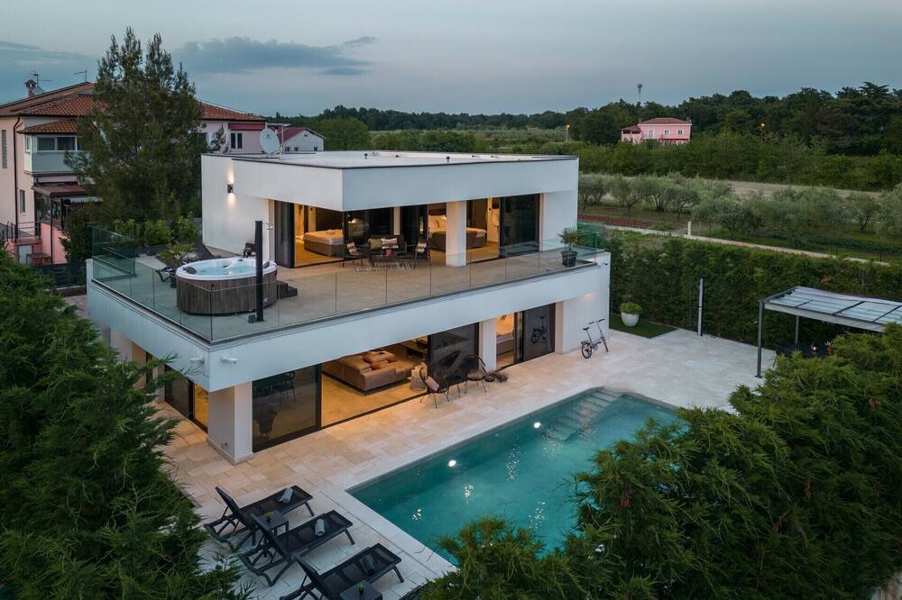 Photo of Outdoor in Krizine