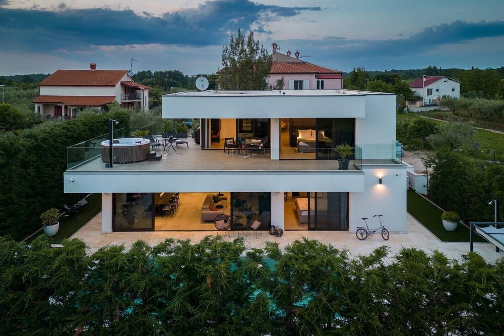 Photo of Outdoor in Krizine