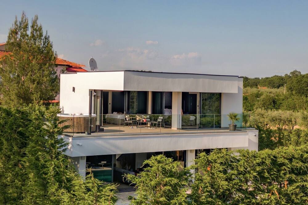 Photo of Outdoor in Krizine