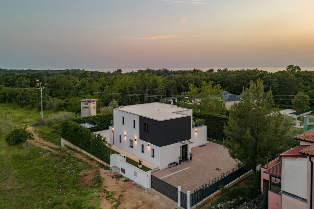Photo of Outdoor in Krizine