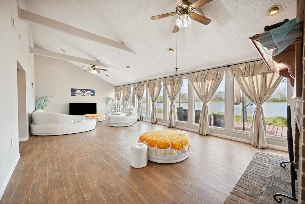 Photo of Livingroom in College Park
