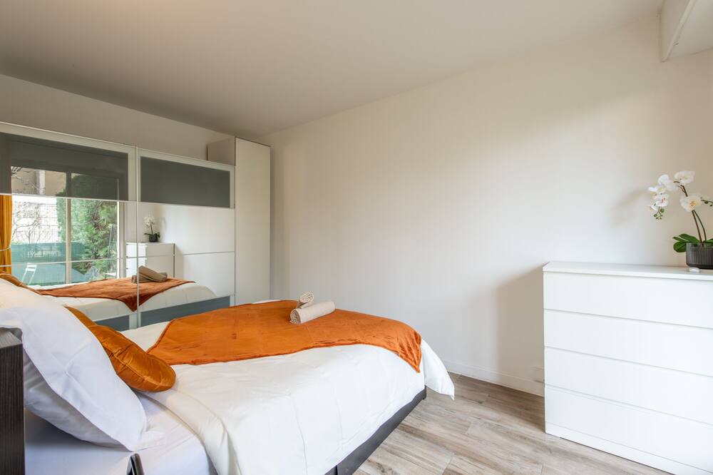 Photo of Bedroom in Bois-Colombes