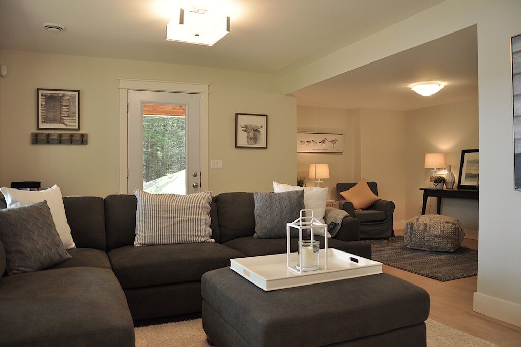 Photo of Livingroom in Irondale
