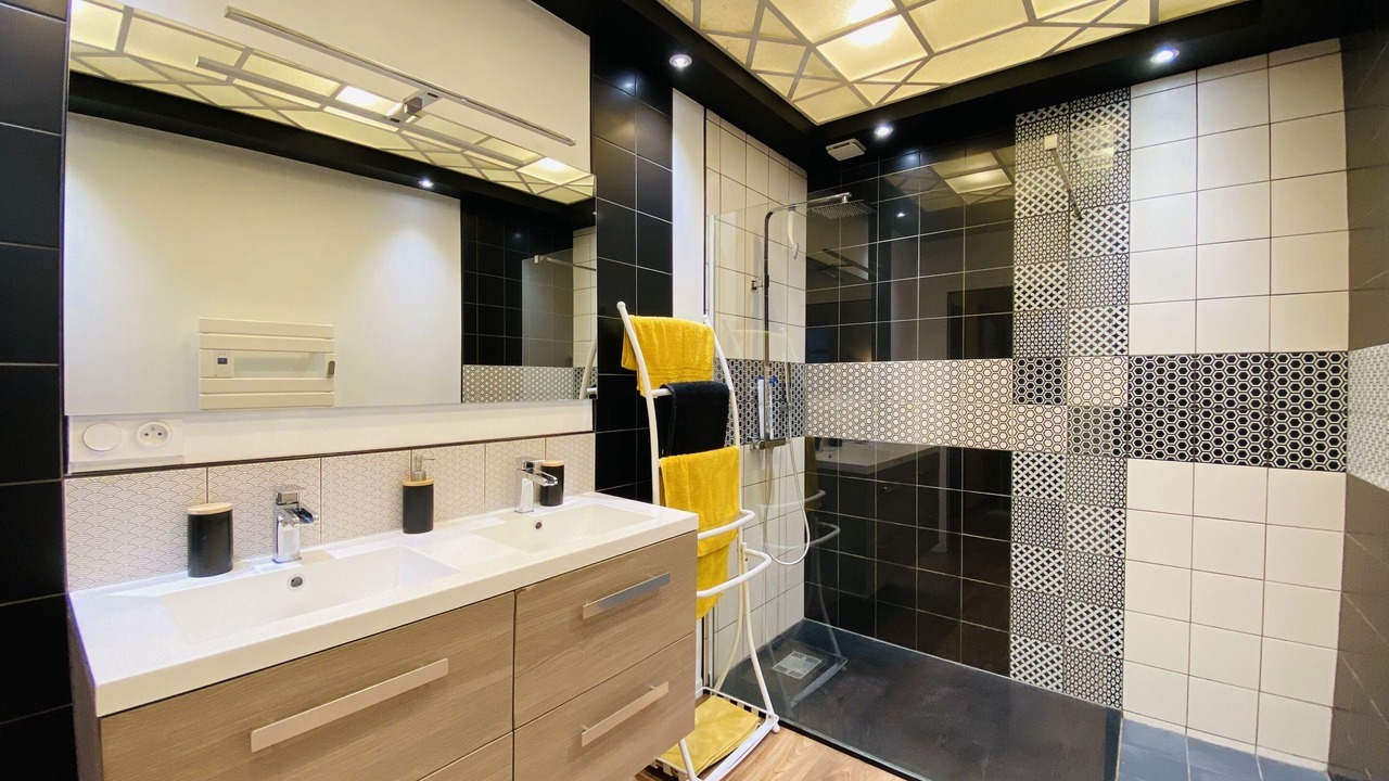 Photo of Others in Monplaisir