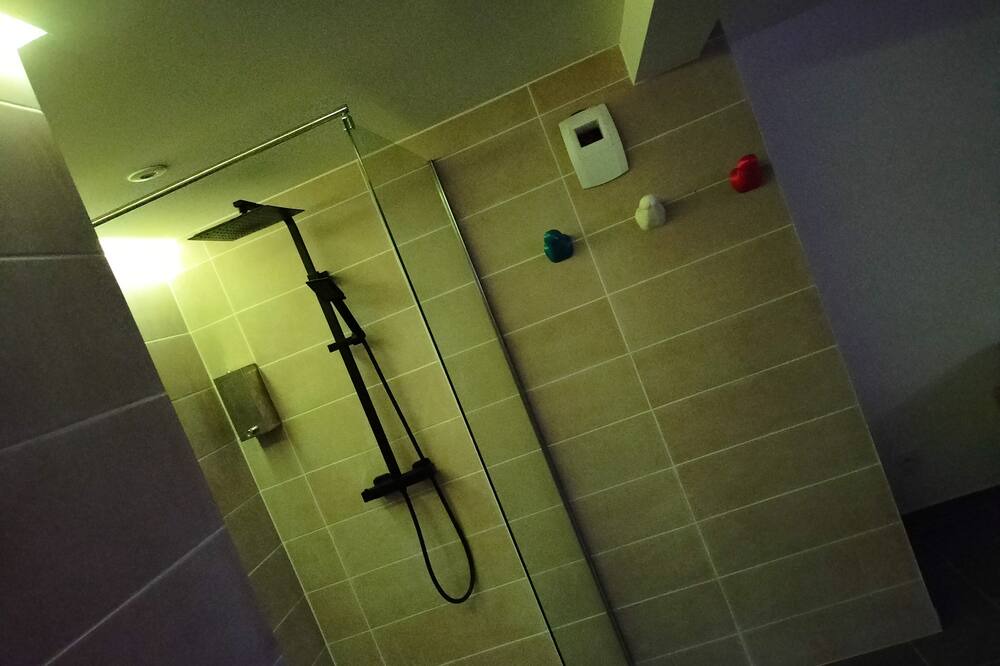 Photo of Bathroom in Graulhet