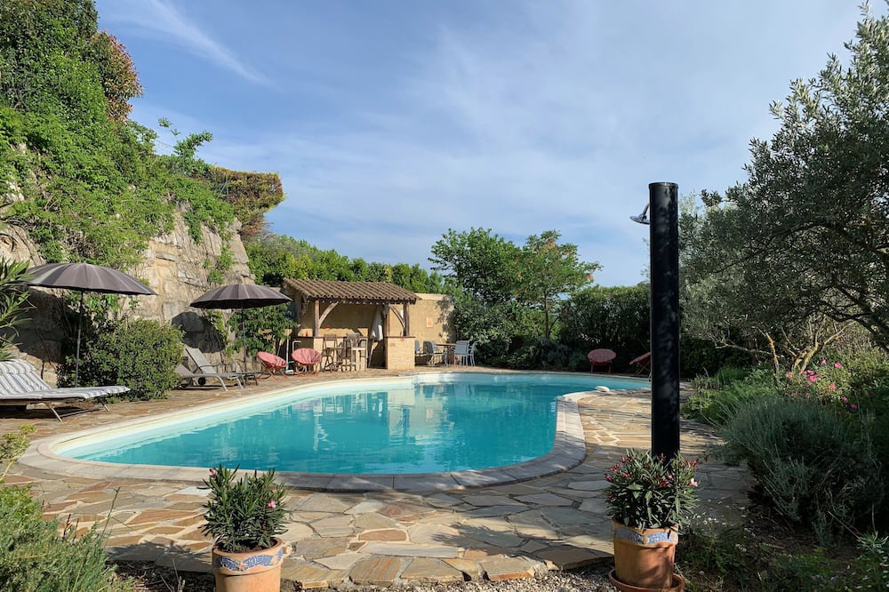 Photo of Outdoor in Saint-Sauveur-de-Cruzieres