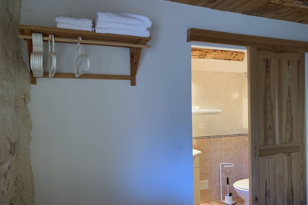 Photo of Bathroom in Saint-Sauveur-de-Cruzieres