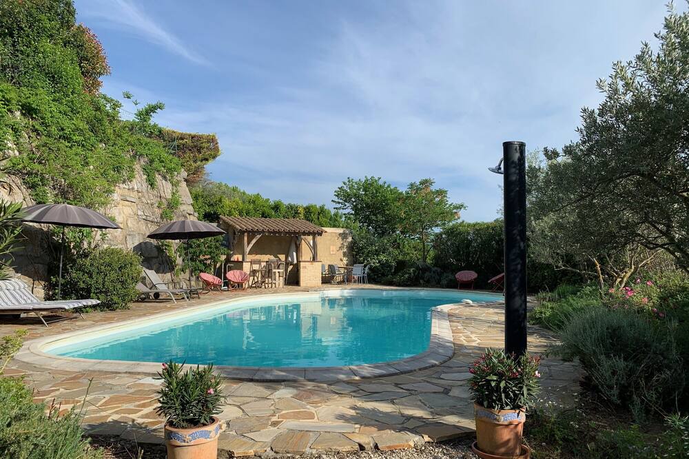 Photo of Outdoor in Saint-Sauveur-de-Cruzieres
