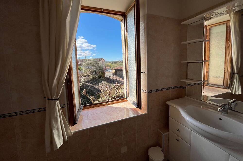 Photo of Bathroom in Saint-Sauveur-de-Cruzieres