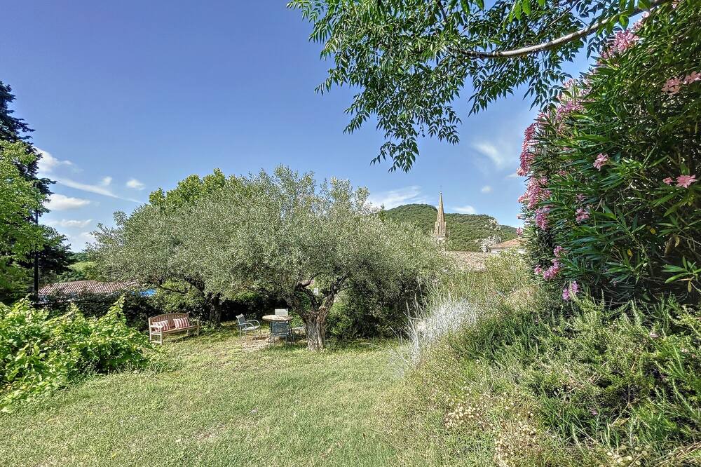 Photo of Outdoor in Saint-Sauveur-de-Cruzieres