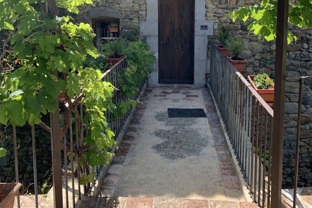 Photo of Outdoor in Saint-Sauveur-de-Cruzieres
