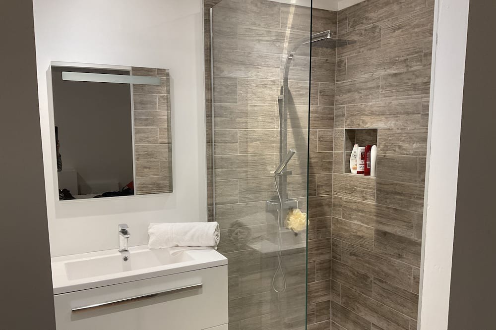 Photo of Bathroom in Armillac