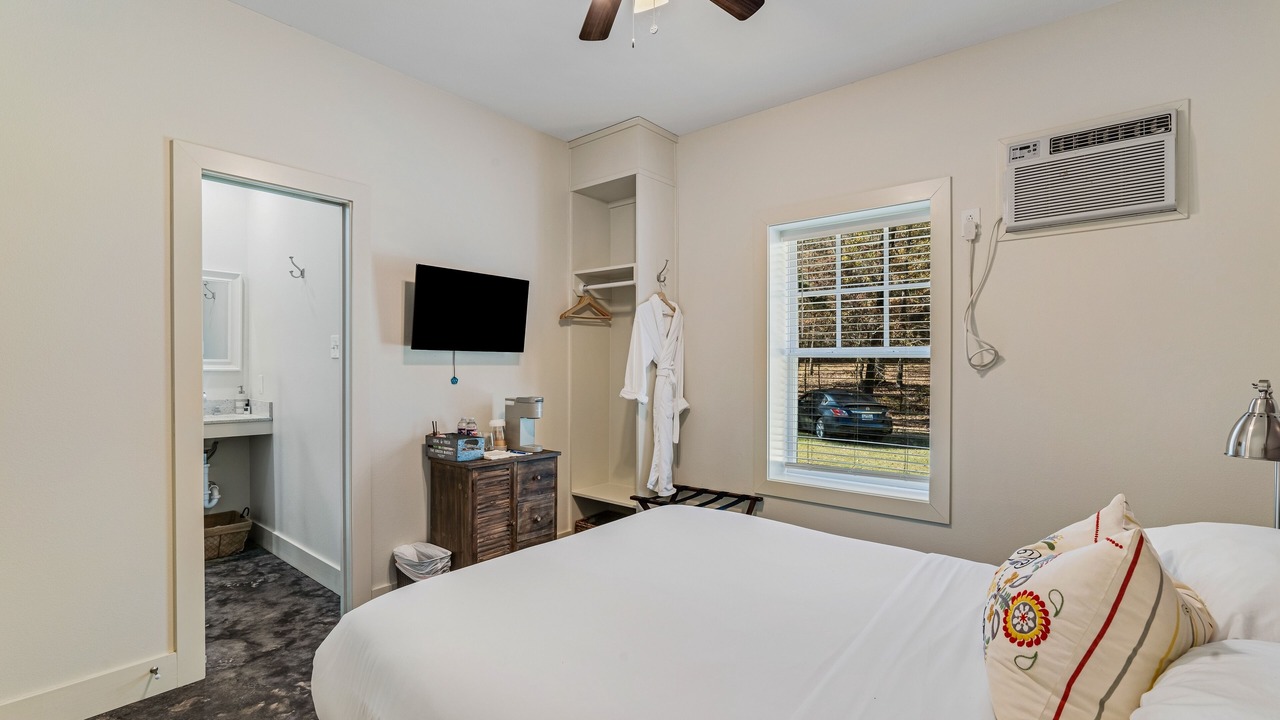 Photo of Bedroom in Arp
