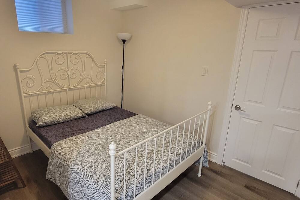 Photo of Bedroom in Stoney Creek