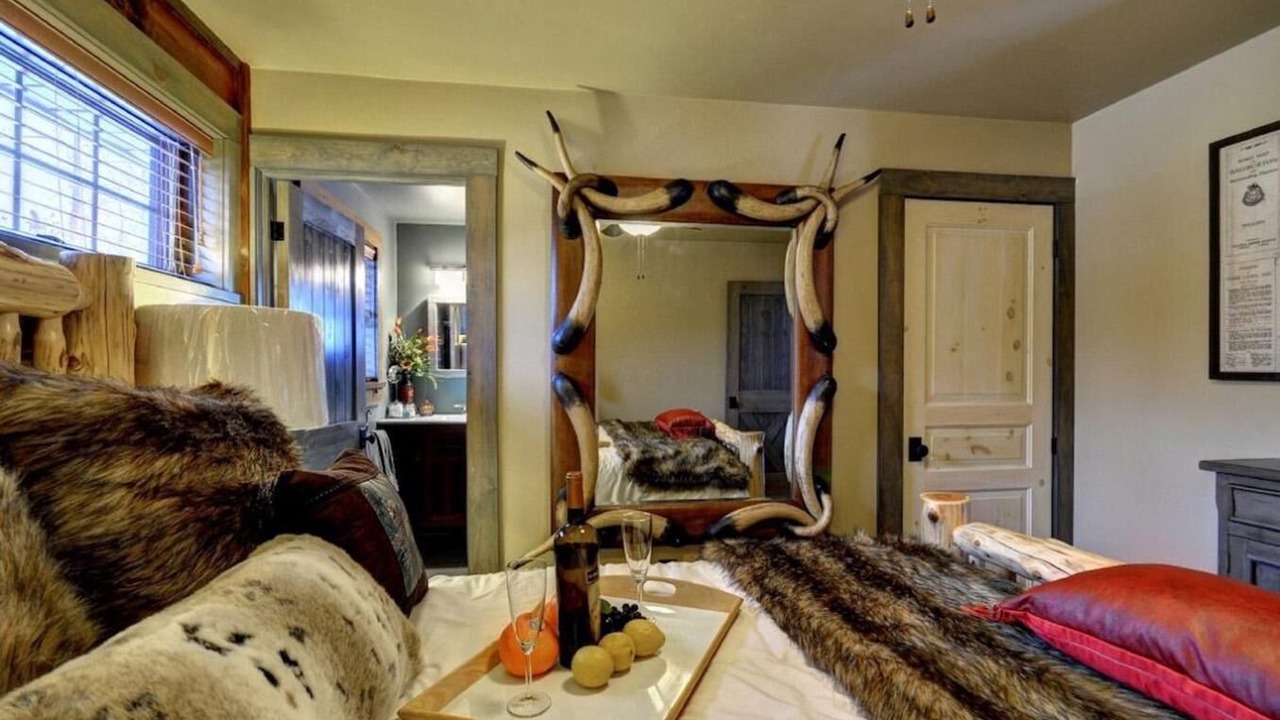 Photo of Livingroom in Eagle Lake