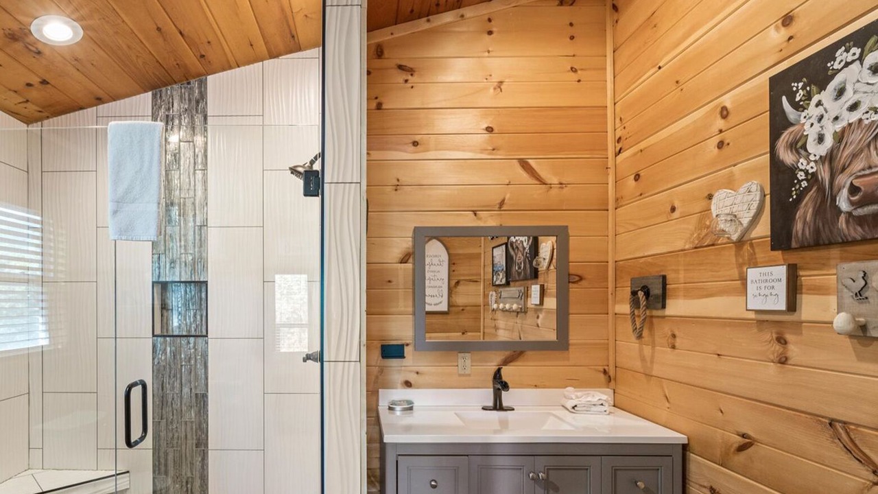 Photo of Bathroom in Pigeon Forge