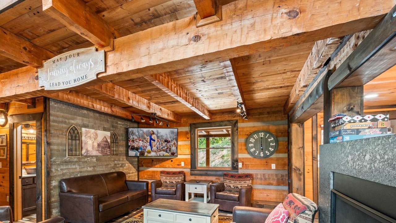 Photo of Livingroom in Pigeon Forge