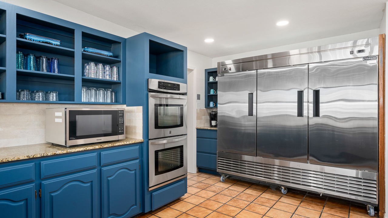 Photo of Kitchen in City-by-the Sea