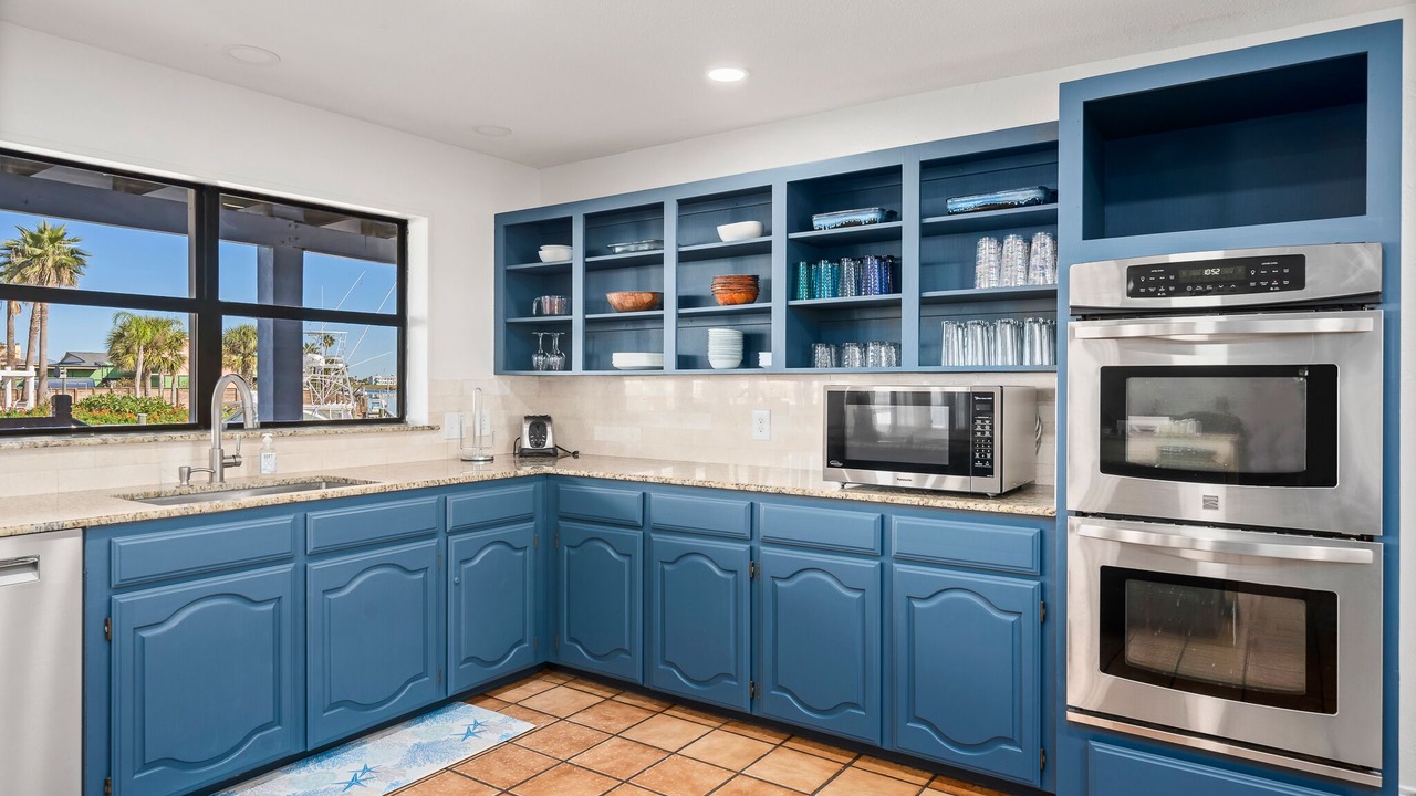 Photo of Kitchen in City-by-the Sea