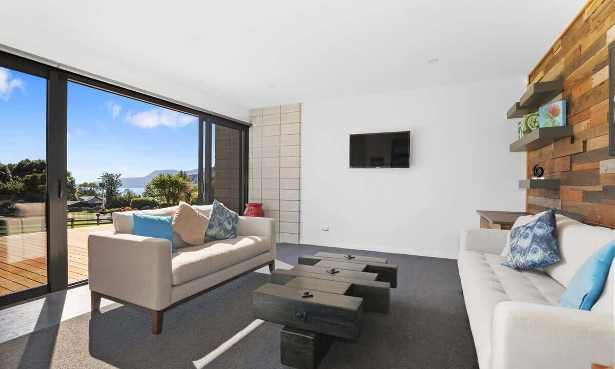 Photo of Livingroom in Lake Tarawera