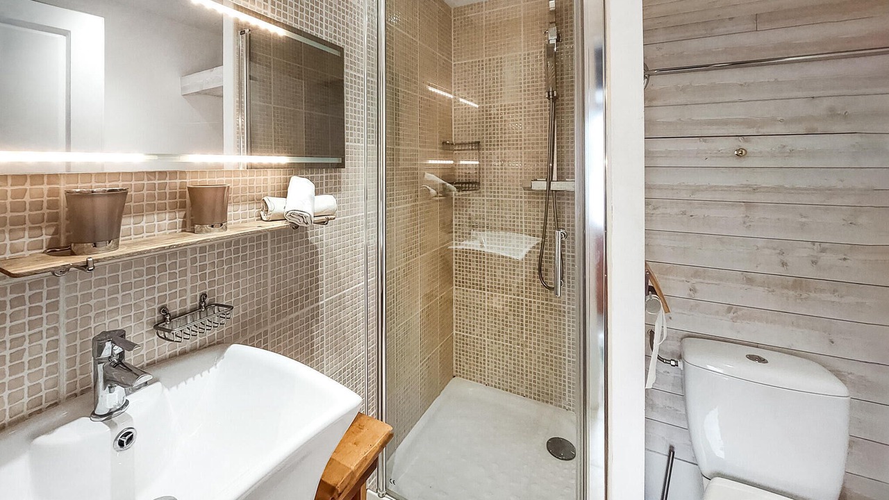 Photo of Others in Maclas