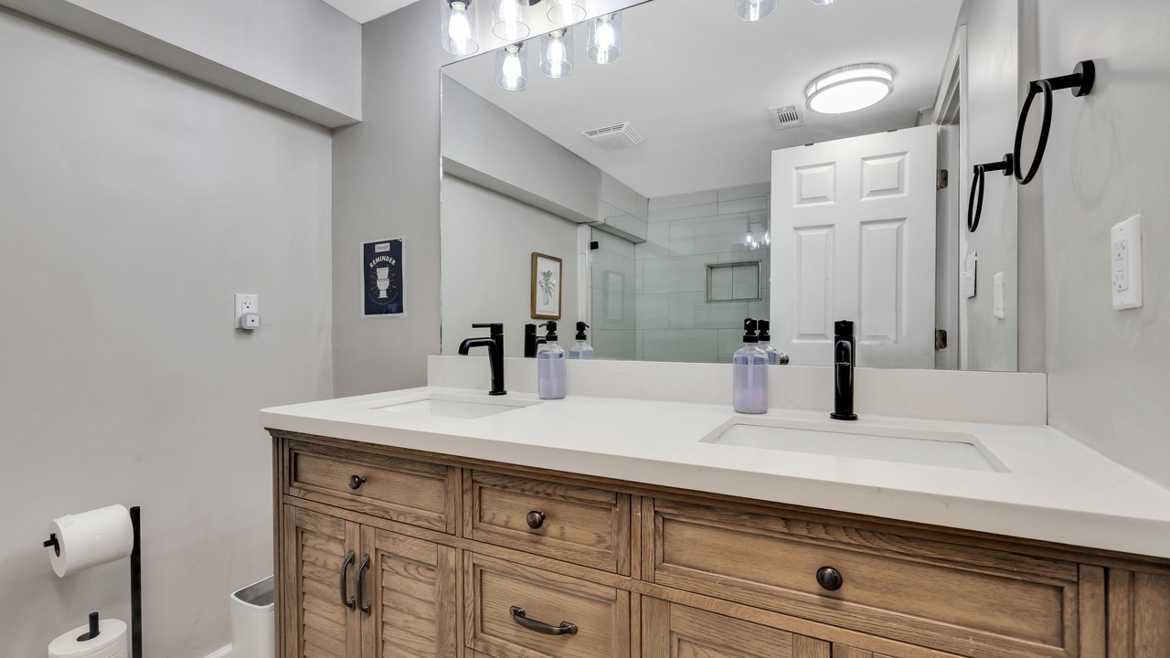 Photo of Bathroom in Biltmore Acres